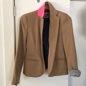 Camel blazer - with adorable details!